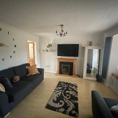 Double Room In A Cul De Sac Area Wellingborough Bagian luar foto